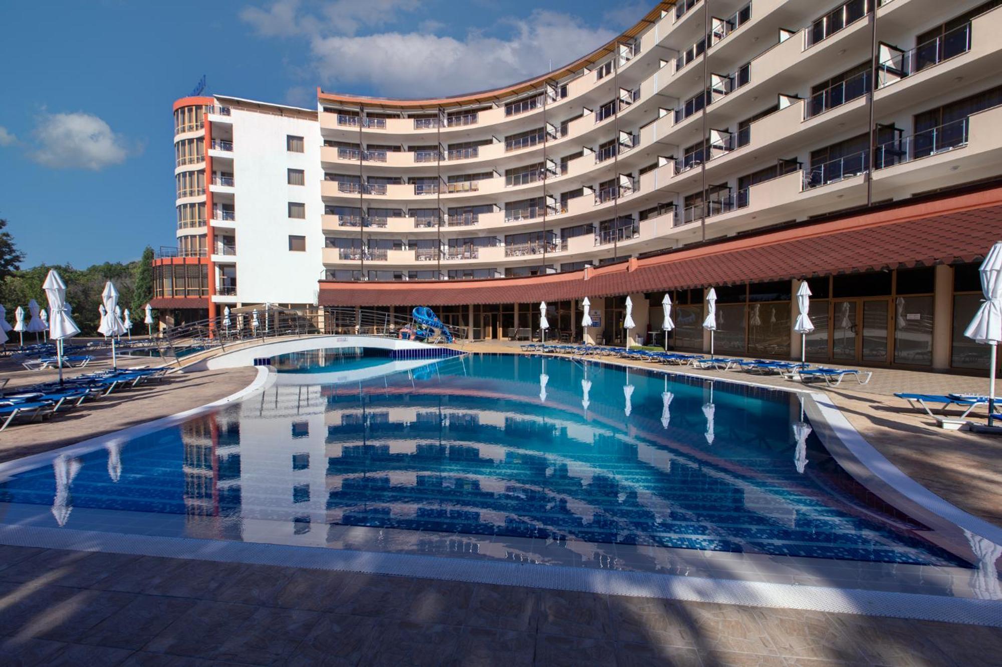 Berlin Green Park Golden Sands Exterior photo