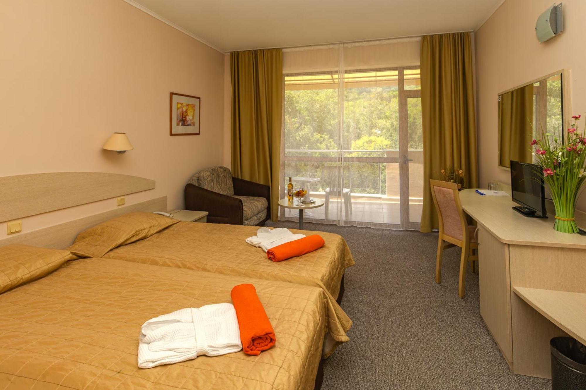 Berlin Green Park Golden Sands Exterior photo